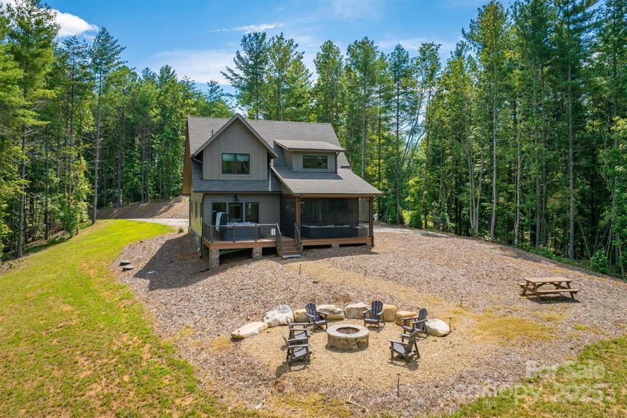 Image 38 of a home in .