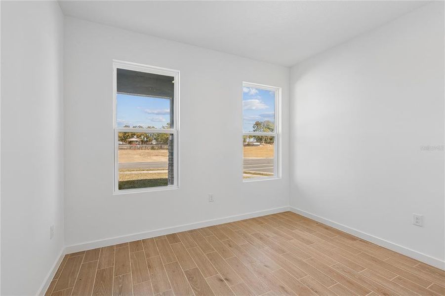 Spacious, unfurnished interior of a new home in Sabana Reserve, Ocala (Image 7).
