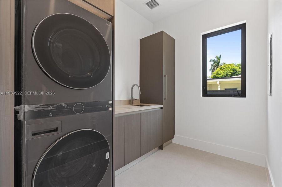 Furnished interior view inside a new home in , South Miami (Image 19).