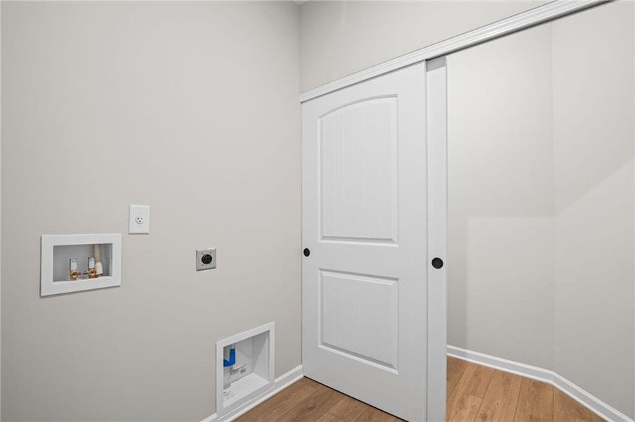 Spacious, unfurnished interior of a new home in Laurel Farms, Dallas (Image 23).