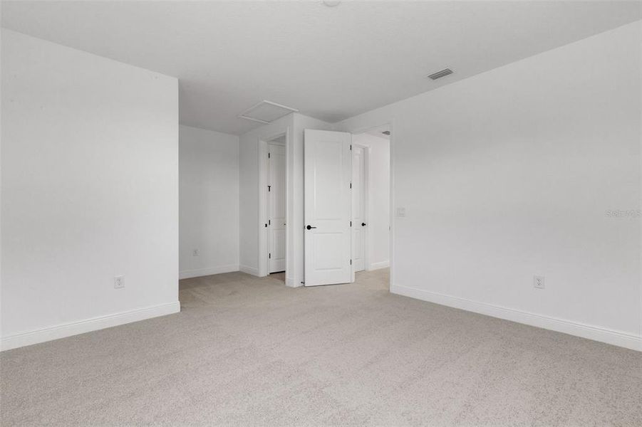 Spacious, unfurnished interior of a new home in Creeks Edge at Twin Rivers, Parrish (Image 23).