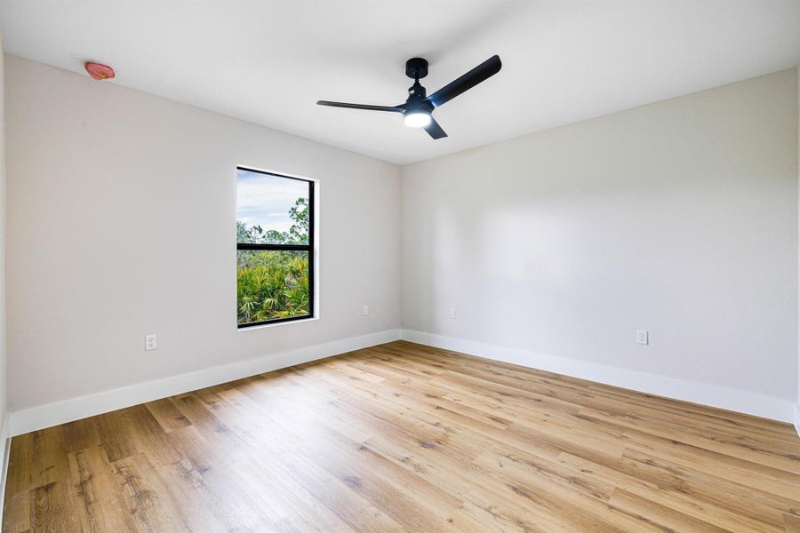 Spacious, unfurnished interior of a new home in , Lehigh Acres (Image 21).