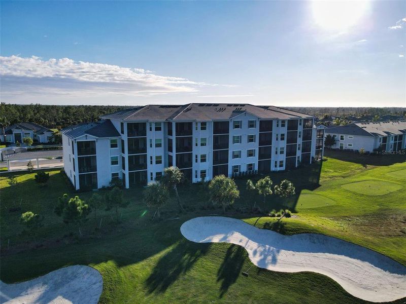 Condo located in Venice, FL showcasing its design and architecture (Image 3). Condo located in Venice, FL showcasing its design and architecture (Image 3).