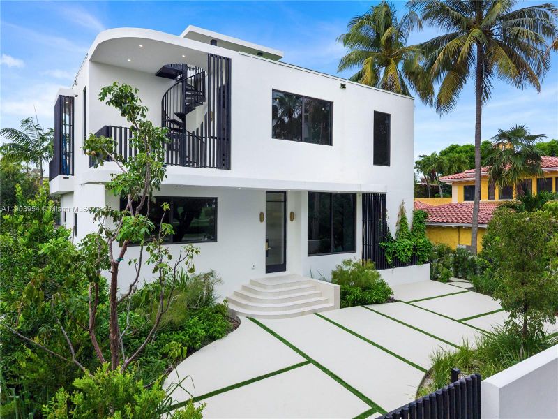 Exterior details and patio area of a home in , Miami Beach (Image 32).