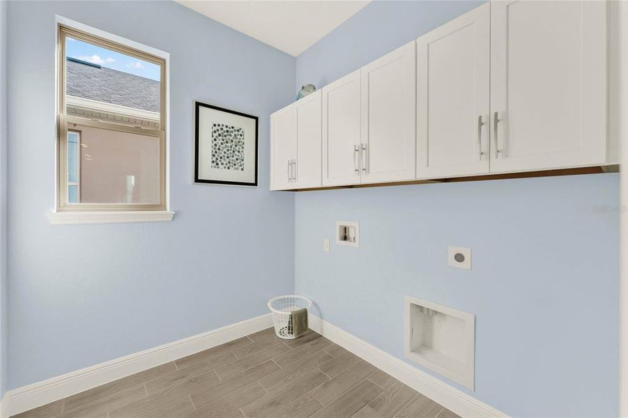 Spacious, unfurnished interior of a new home in Waterleigh, Winter Garden (Image 18).