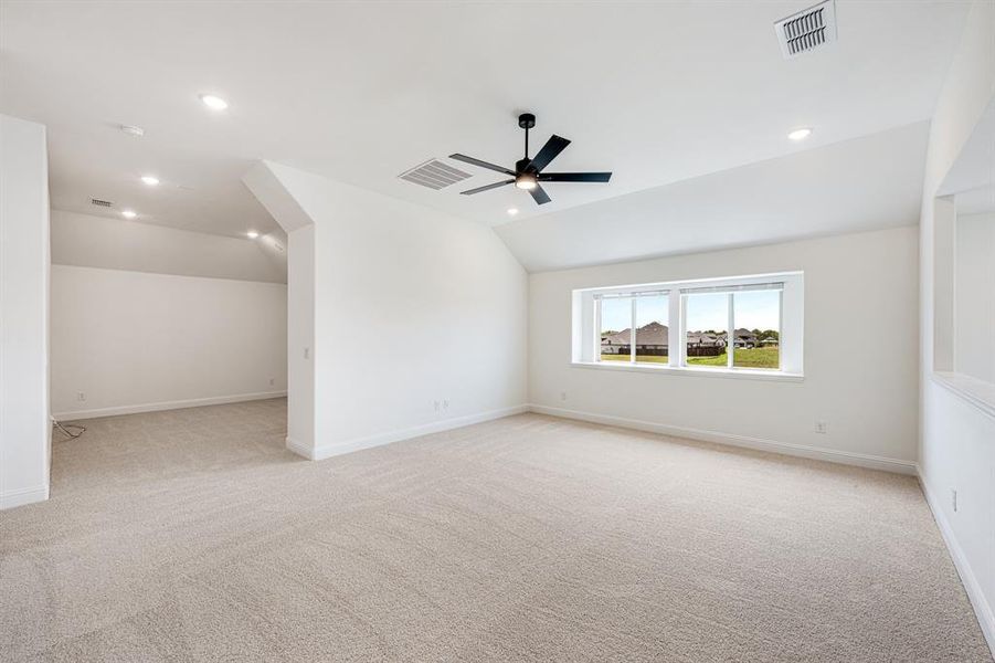 Spacious, unfurnished interior of a new home in Terracina, Rockwall (Image 19). Spacious, unfurnished interior of a new home in Terracina, Rockwall (Image 19).