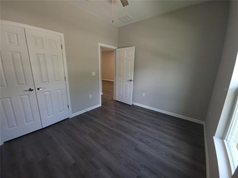 Spacious, unfurnished interior of a new home in , Tampa (Image 7).