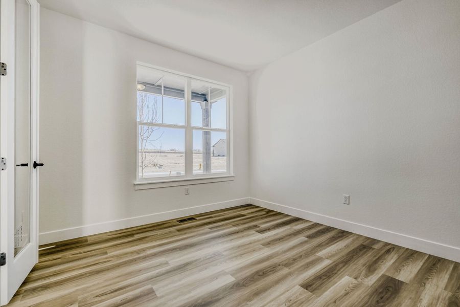 8734 San Diego - Study