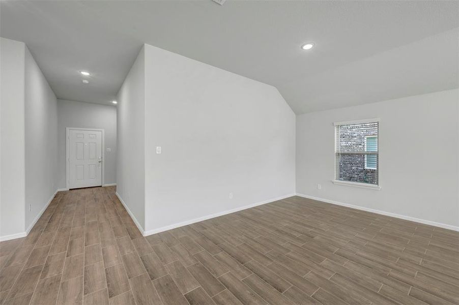 Spacious, unfurnished interior of a new home in Sagebrook, Argyle (Image 27). Spacious, unfurnished interior of a new home in Sagebrook, Argyle (Image 27).