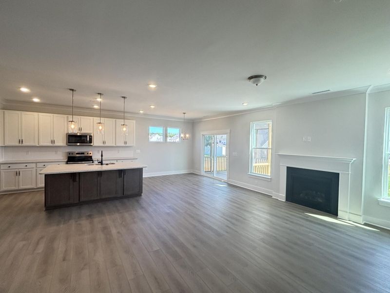 Spacious, unfurnished interior of a new home in Daniel Farms, Benson (Image 16).