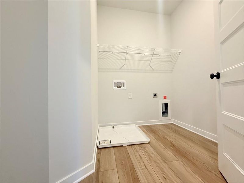 Spacious, unfurnished interior of a new home in , Gainesville (Image 20).