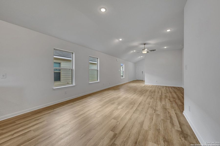 Spacious, unfurnished interior of a new home in Park Place, New Braunfels (Image 35). Spacious, unfurnished interior of a new home in Park Place, New Braunfels (Image 35).