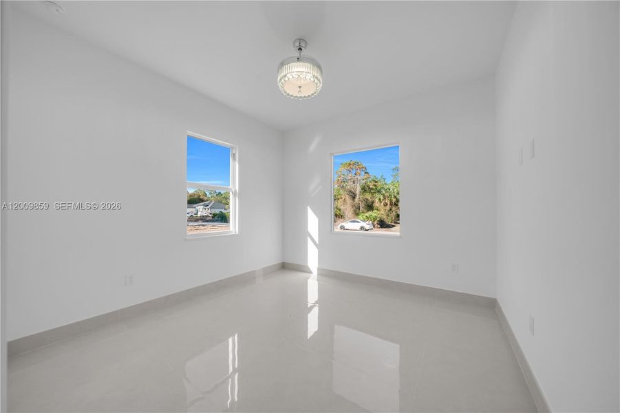 Spacious, unfurnished interior of a new home in , Lehigh Acres (Image 23).