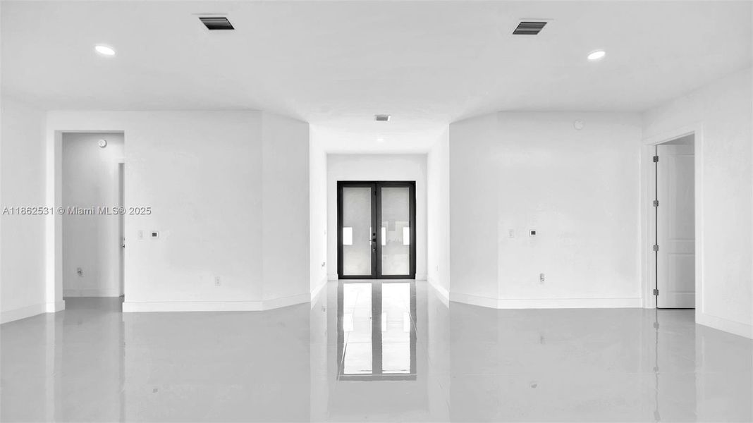Spacious, unfurnished interior of a new home in , Miami (Image 20).