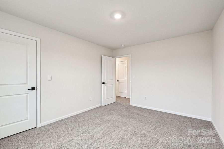 Spacious, unfurnished interior of a new home in Sylvan Creek, Denver (Image 12). Spacious, unfurnished interior of a new home in Sylvan Creek, Denver (Image 12).