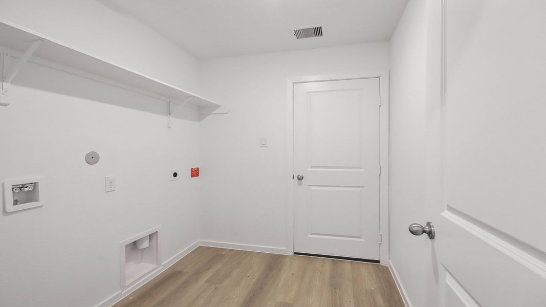 Spacious, unfurnished interior of a new home in Mill Creek, Magnolia (Image 27). Spacious, unfurnished interior of a new home in Mill Creek, Magnolia (Image 27).