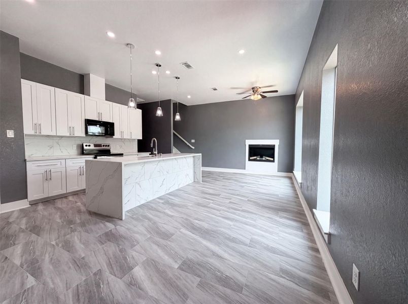 Furnished interior view inside a new home in , Houston (Image 7). Furnished interior view inside a new home in , Houston (Image 7).