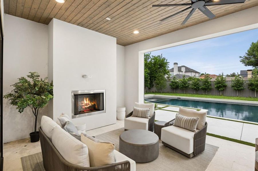 Exterior details and patio area of a home in , Dallas (Image 19).
