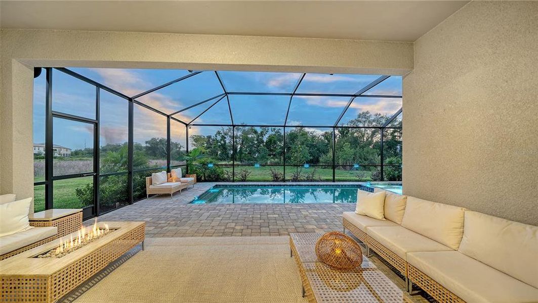 Exterior details and patio area of a home in Lorraine Lakes at Lakewood Ranch, Lakewood Ranch (Image 21).