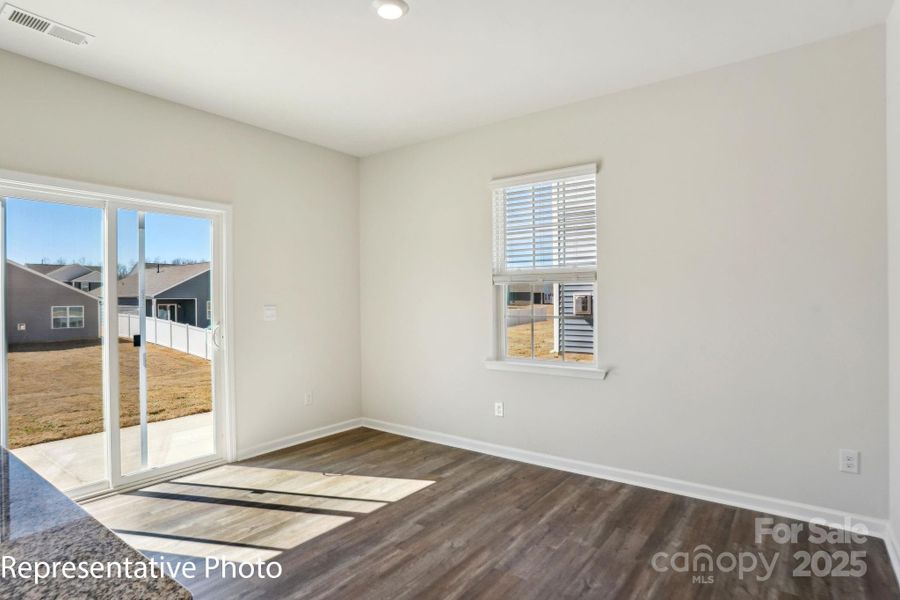 Spacious, unfurnished interior of a new home in Sonoma Hills, Charlotte (Image 25).