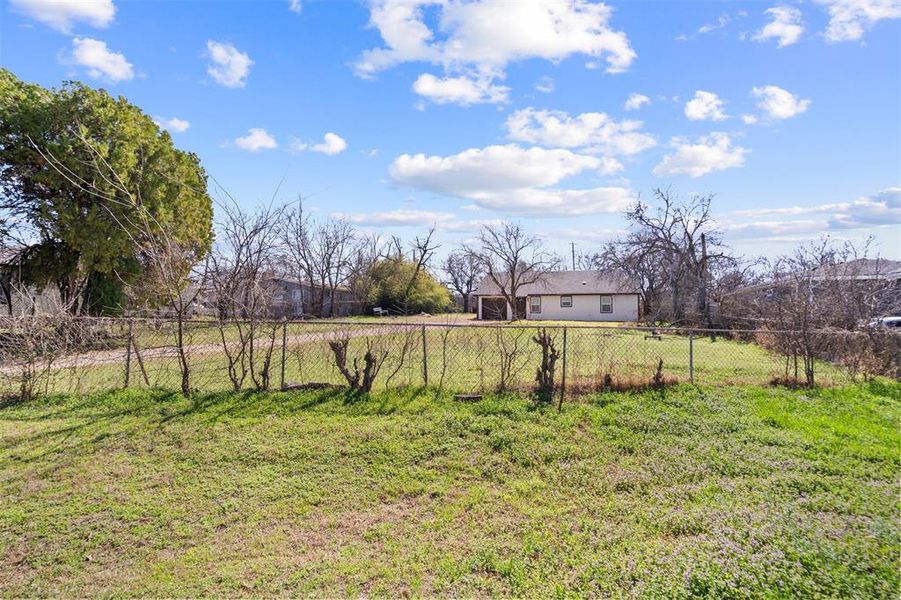 Natural landscape and outdoor views near in Dallas (Image 27). Natural landscape and outdoor views near in Dallas (Image 27).