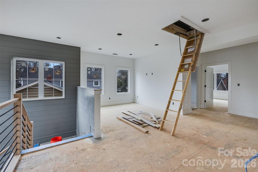 2nd floor, landing/loft