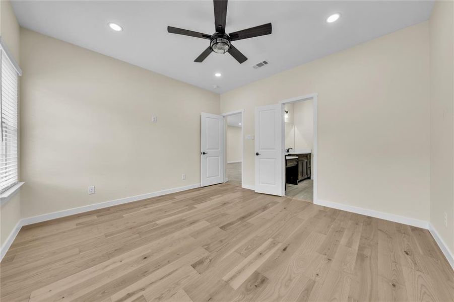 Spacious, unfurnished interior of a new home in , Fort Worth (Image 34). Spacious, unfurnished interior of a new home in , Fort Worth (Image 34).