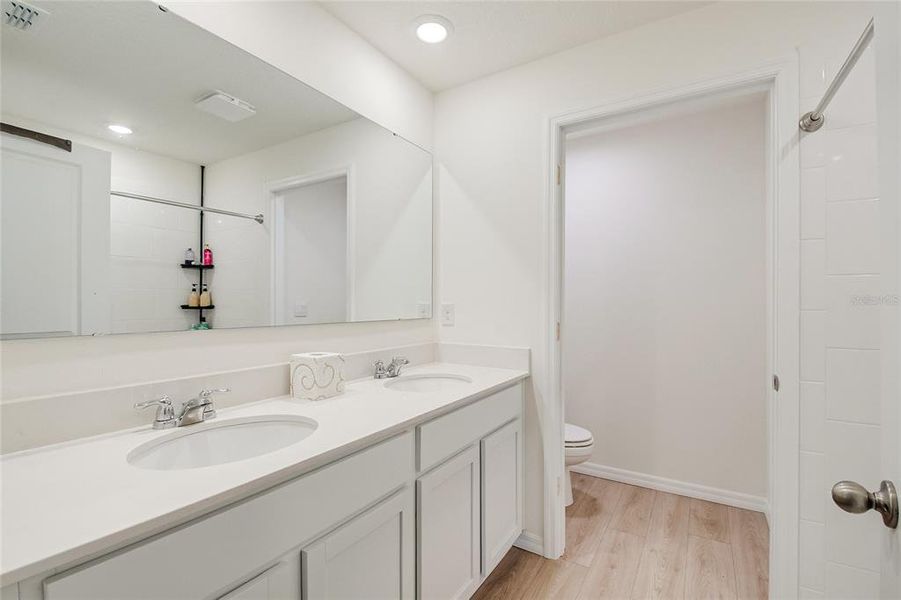 Furnished interior view inside a new home in , Kissimmee (Image 7).