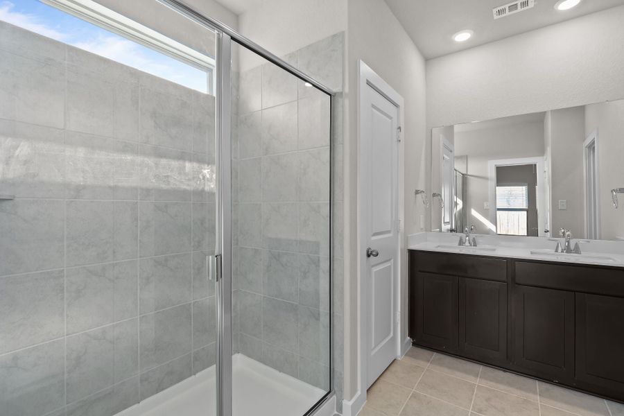 4br New Home in San Antonio, TX.  - Slide 16