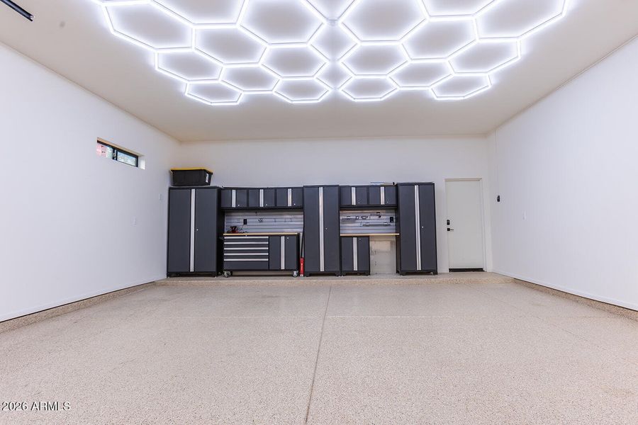 2536 E Indianola Ave-99