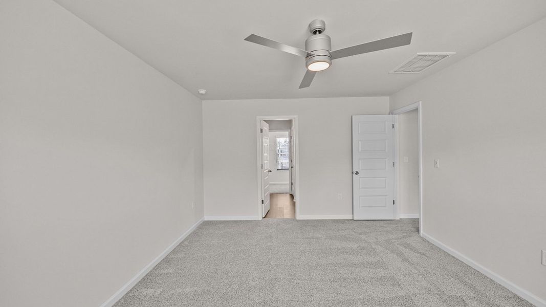 Spacious, unfurnished interior of a new home in Bellemeade Landing, Augusta (Image 18).