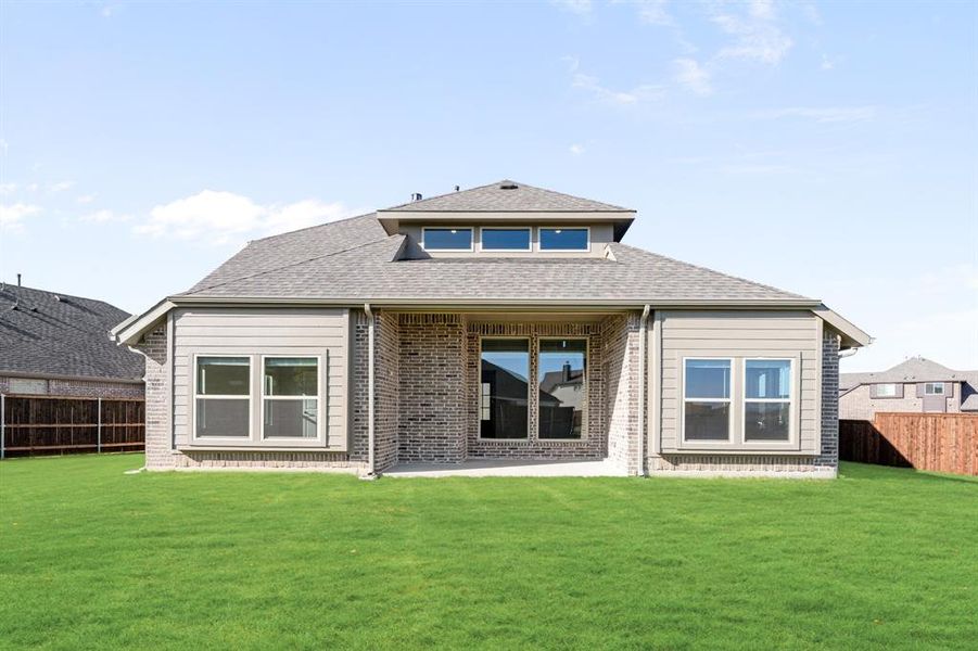 Exterior details and patio area of a home in Silo Mills, Joshua (Image 27).