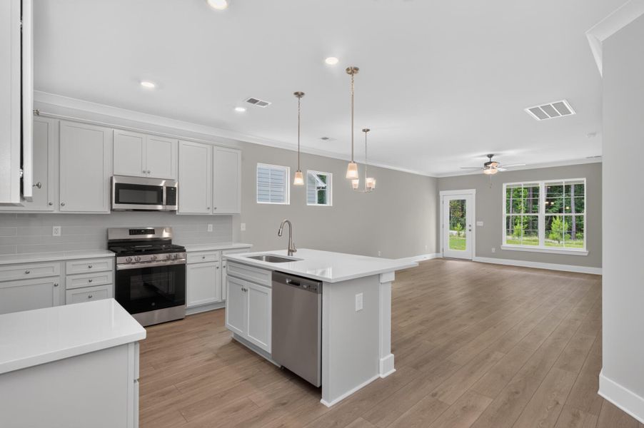 Furnished interior view inside a new home in Highland Bluff, Aiken (Image 4).