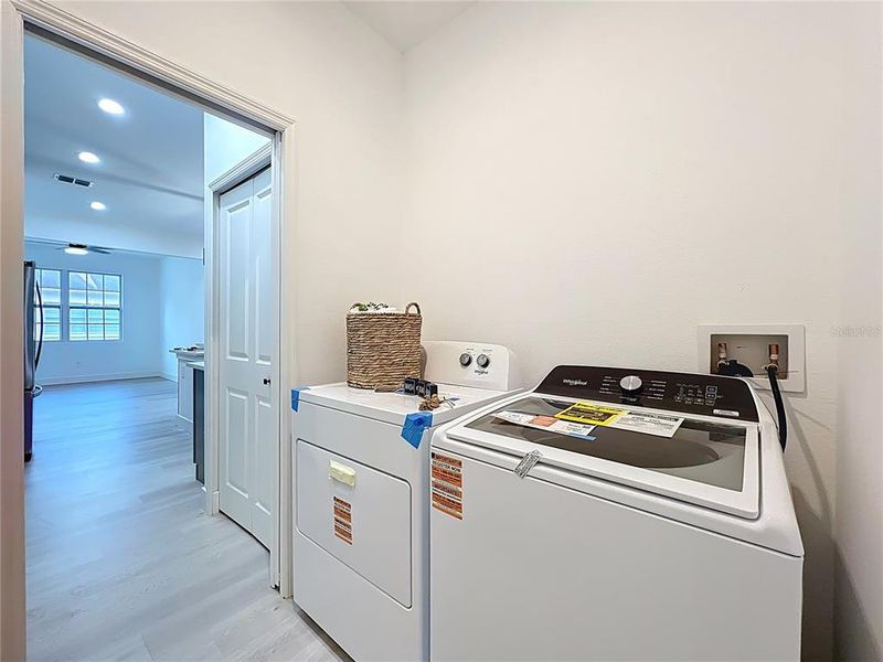 Furnished interior view inside a new home in , Orlando (Image 19).