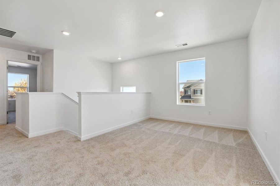 Spacious, unfurnished interior of a new home in Settlers Crossing, Commerce City (Image 21).