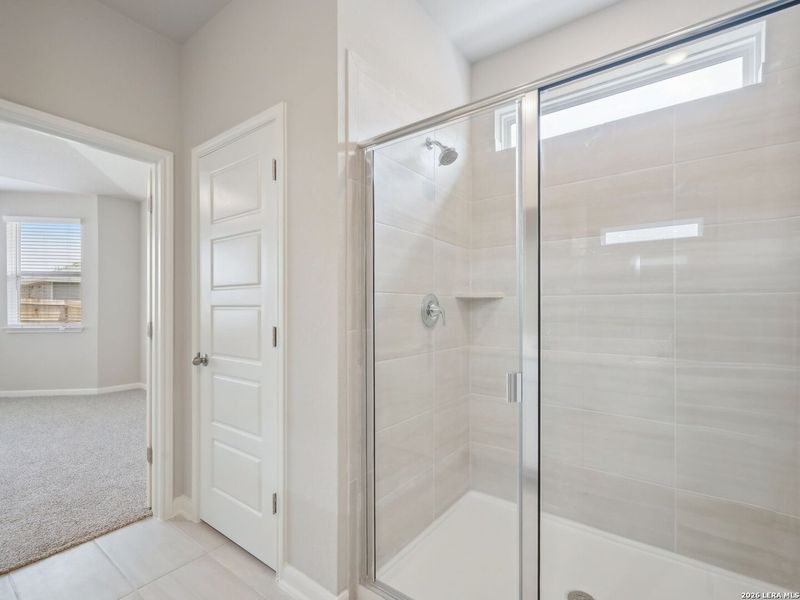 Image 25 of a home in Royal Crest.