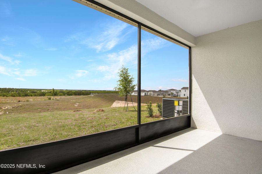 Image 18 of a home in Seasons at Grandview Gardens.