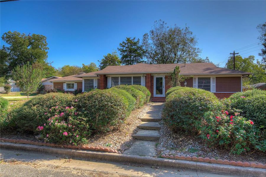 Image 32 of a home in .