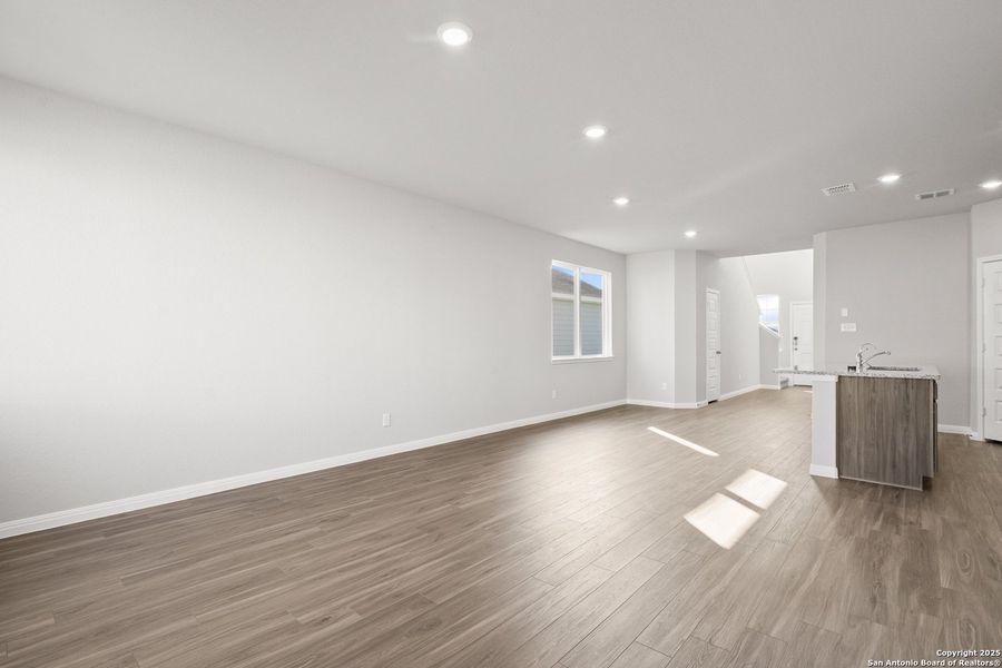 Spacious, unfurnished interior of a new home in Applewhite Meadows, San Antonio (Image 23).