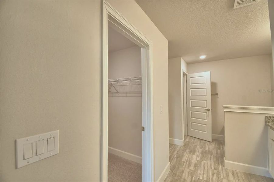 Spacious, unfurnished interior of a new home in Lake Juliana Estates, Auburndale (Image 31).