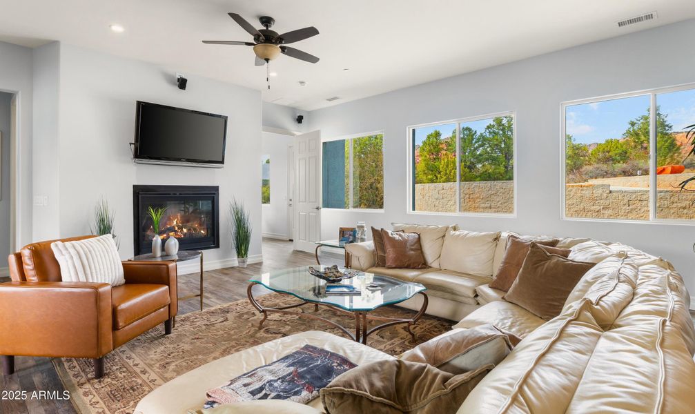 with Peek a boo red rock views!