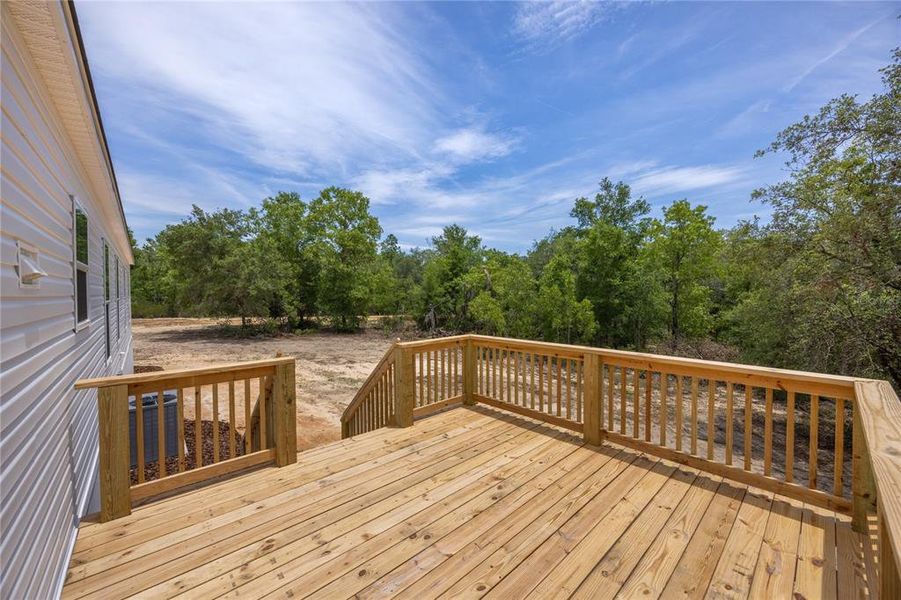 Exterior details and patio area of a home in , Interlachen (Image 24).