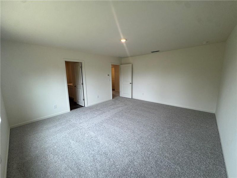 Spacious, unfurnished interior of a new home in Silverton, Dacula (Image 11).