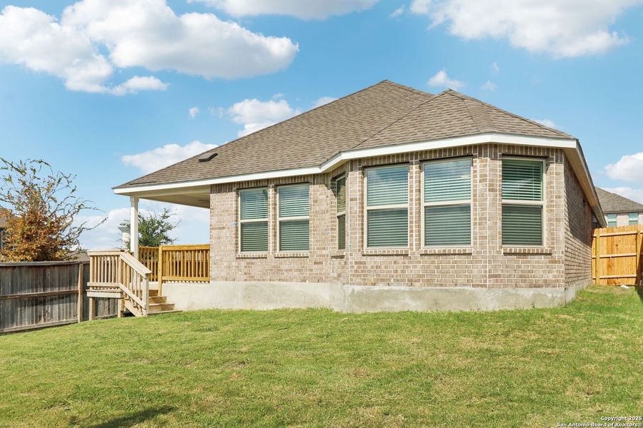 Exterior details and patio area of a home in Arcadia Ridge - Premier Series, San Antonio (Image 23).