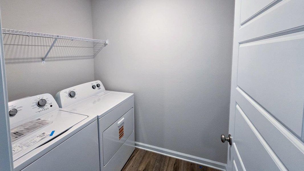 Furnished interior view inside a new home in Lake Mary Forest, Tallahassee (Image 8).