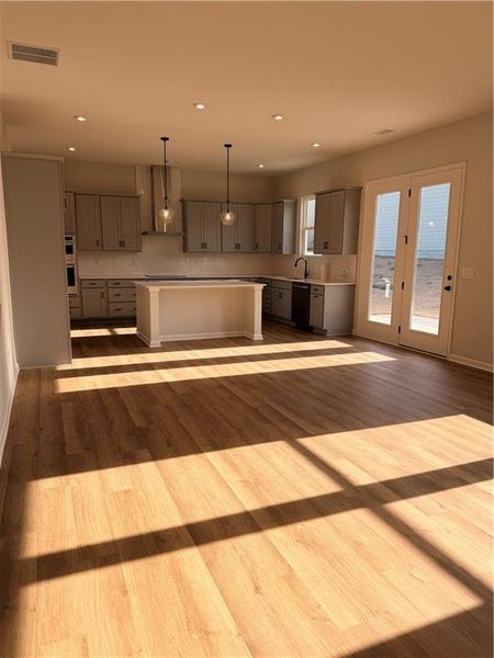 Spacious, unfurnished interior of a new home in Annsbury Park, Lilburn (Image 14). Spacious, unfurnished interior of a new home in Annsbury Park, Lilburn (Image 14).