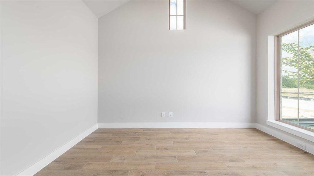 Spacious, unfurnished interior of a new home in Talon Hills 60'/70', Fort Worth (Image 18). Spacious, unfurnished interior of a new home in Talon Hills 60'/70', Fort Worth (Image 18).