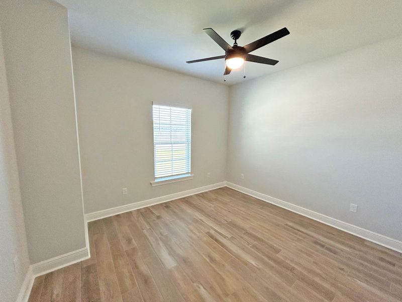 Spacious, unfurnished interior of a new home in The Bluffs at Lafayette, Freeport (Image 19).