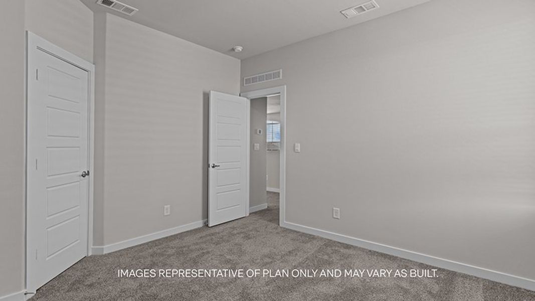 Spacious, unfurnished interior of a new home in Abbey Glen, Lubbock (Image 10).