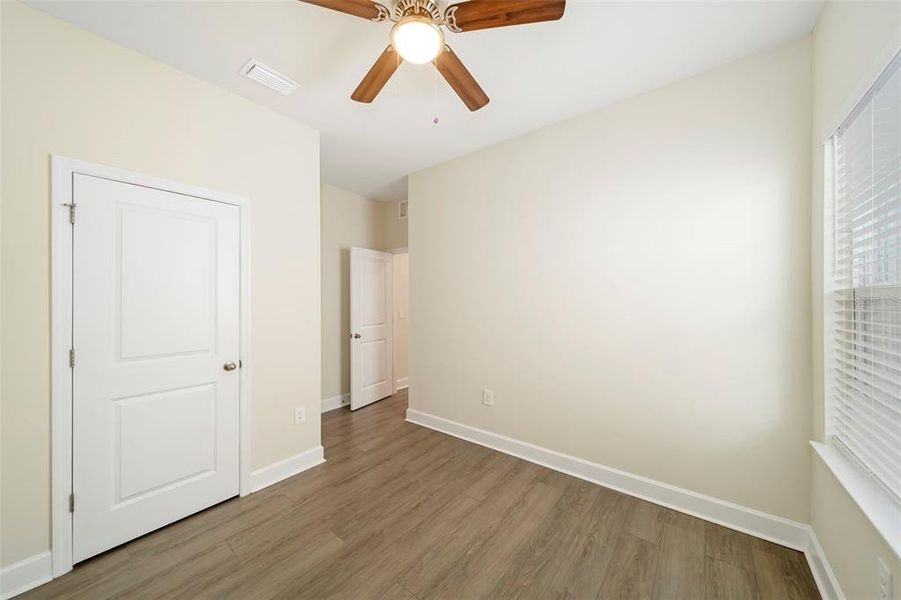 Spacious, unfurnished interior of a new home in , Bradenton (Image 30).